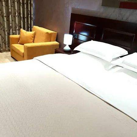 Comfort Hotel Fier Exterior photo